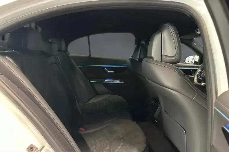 Mercedes-Benz E 300 (Clasa E) din 2024 cu 16.150 km - oferta MER199094 - foto 12