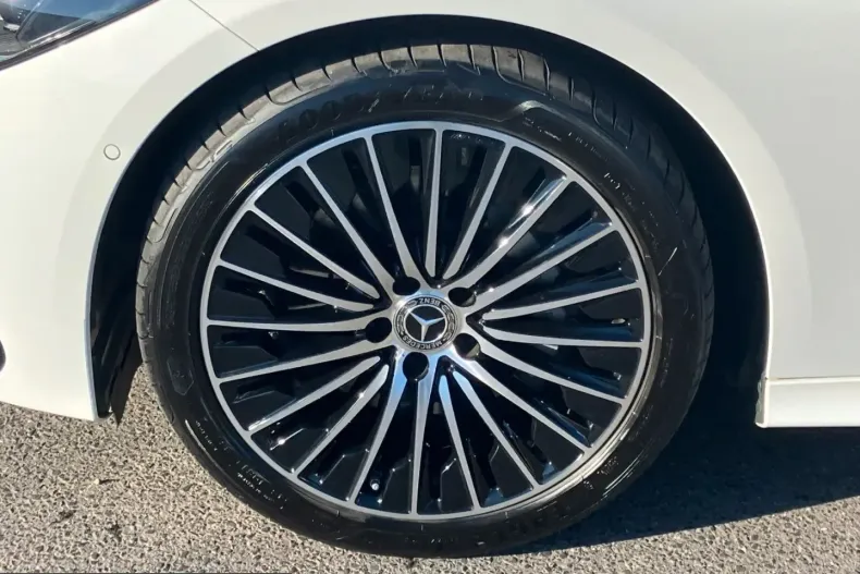 Mercedes-Benz CLE 200 (Clasa CLE) din 2024 cu 6.200 km - oferta MER199097 - foto 4