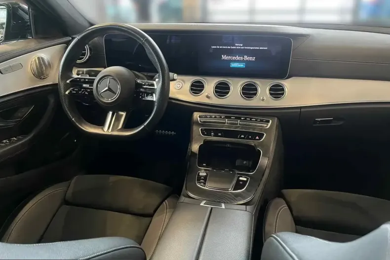 Mercedes-Benz E 220 (Clasa E) din 2024 cu 26.517 km - oferta MER199101 - foto 9