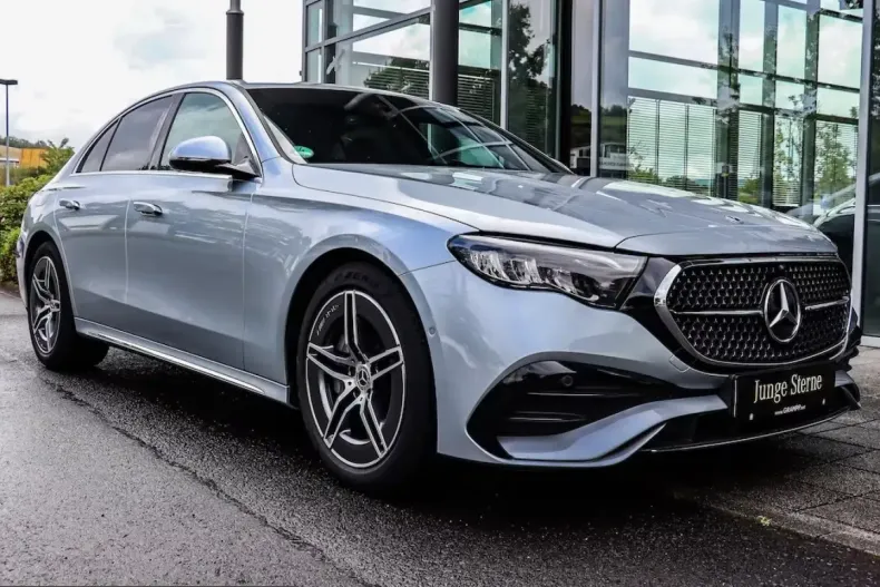 Mercedes-Benz E 200 (Clasa E) din 2024 cu 15.525 km - oferta MER199104 - foto 1