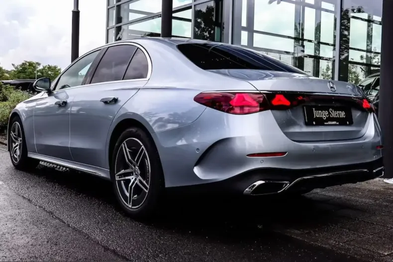 Mercedes-Benz E 200 (Clasa E) din 2024 cu 15.525 km - oferta MER199104 - foto 4