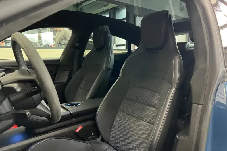 Porsche Taycan din 2023 cu 82.200 km - oferta POR199105 - foto 15