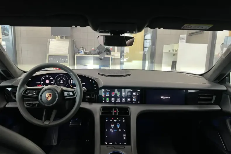 Porsche Taycan din 2023 cu 82.200 km - oferta POR199105 - foto 16