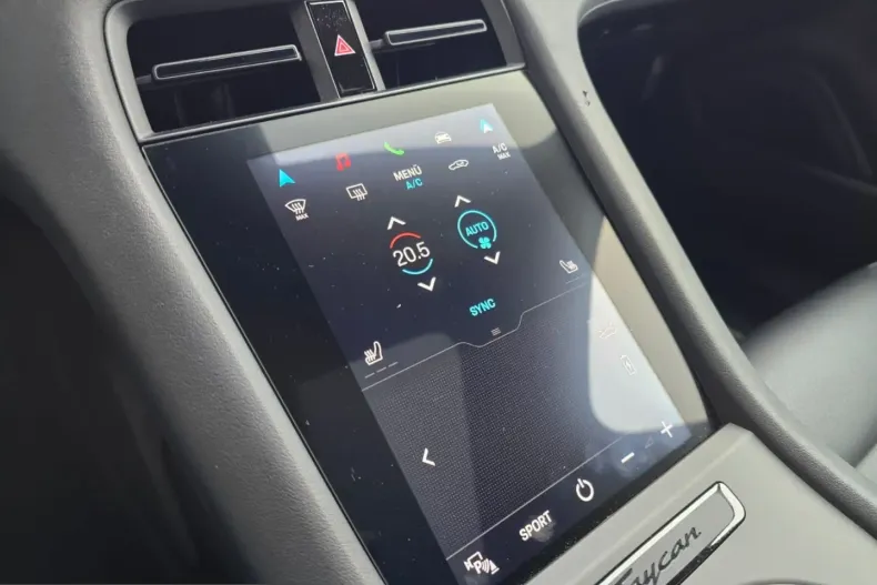 Porsche Taycan din 2023 cu 83.800 km - oferta POR199107 - foto 20