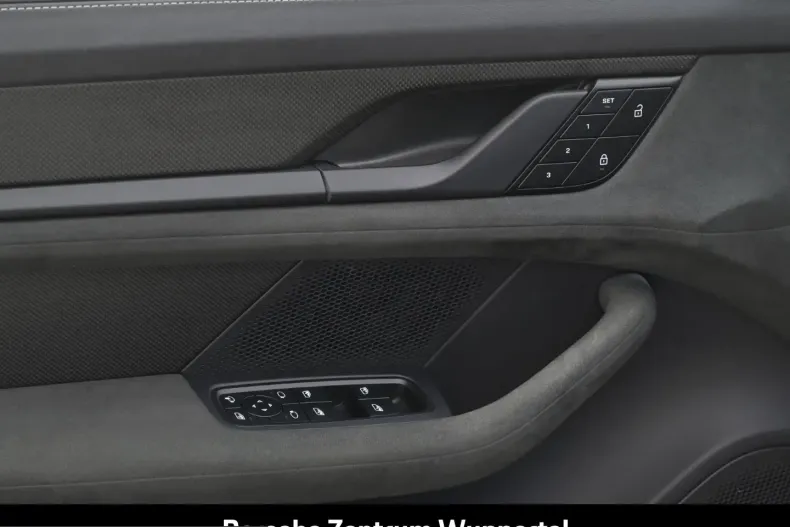 Porsche Taycan din 2023 cu 16.929 km - oferta POR199108 - foto 13