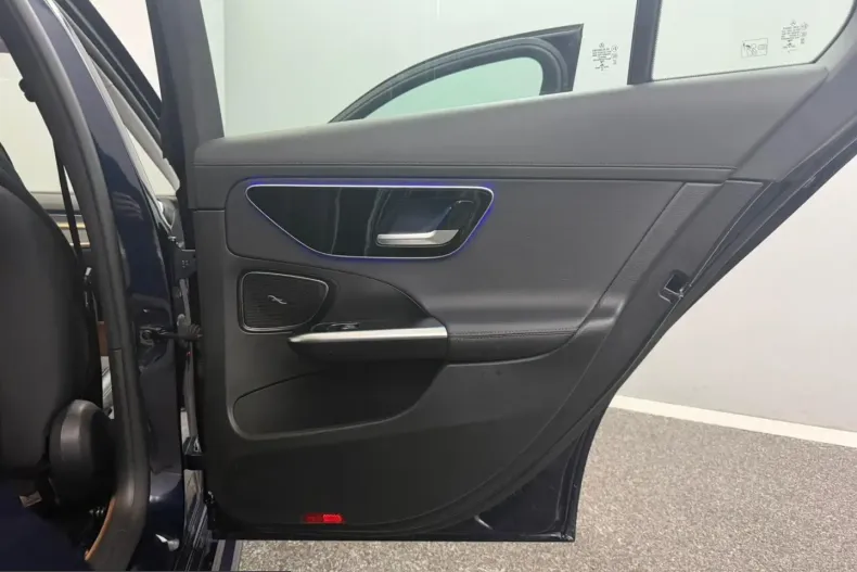 Mercedes-Benz C 300 (Clasa C) din 2022 cu 75.000 km - oferta MER199109 - foto 17