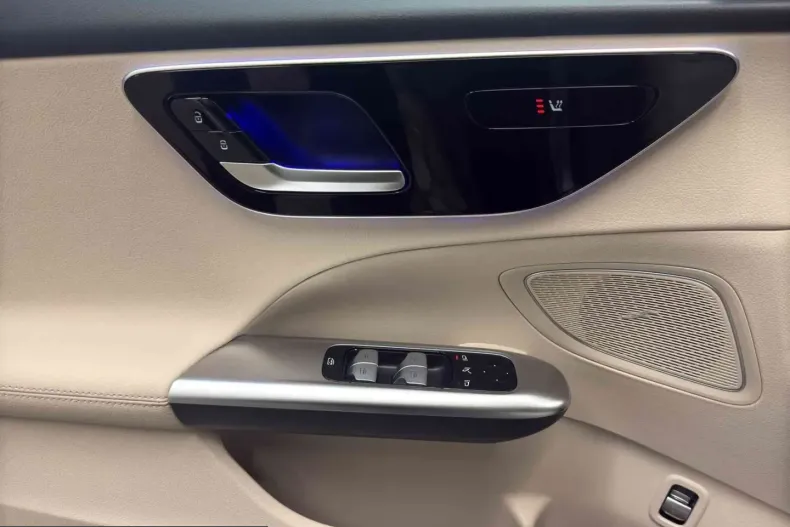 Mercedes-Benz C 200 (Clasa C) din 2024 cu 15.038 km - oferta MER199112 - foto 6