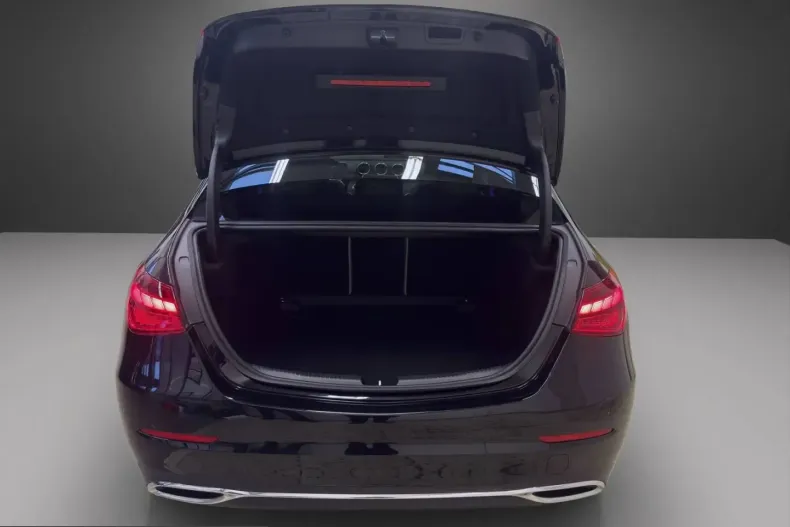 Mercedes-Benz C 200 (Clasa C) din 2024 cu 15.038 km - oferta MER199112 - foto 11