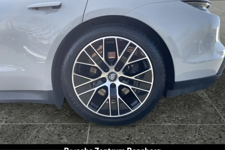 Porsche Taycan din 2023 cu 28.200 km - oferta POR199114 - foto 11