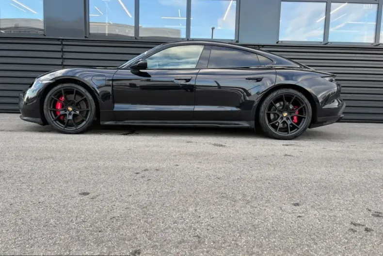 Porsche Taycan din 2022 cu 37.800 km - oferta POR199116 - foto 4