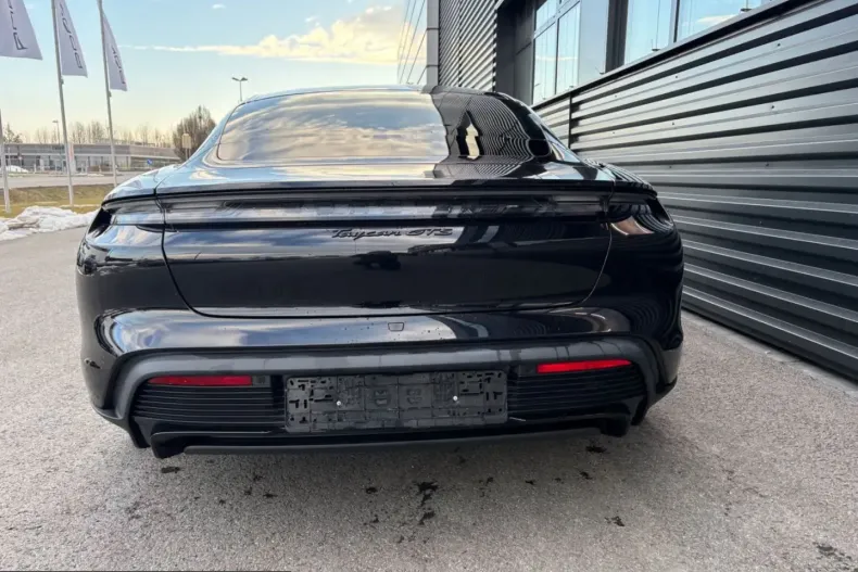 Porsche Taycan din 2022 cu 37.800 km - oferta POR199116 - foto 6