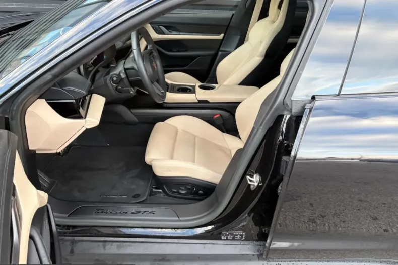 Porsche Taycan din 2022 cu 37.800 km - oferta POR199116 - foto 14