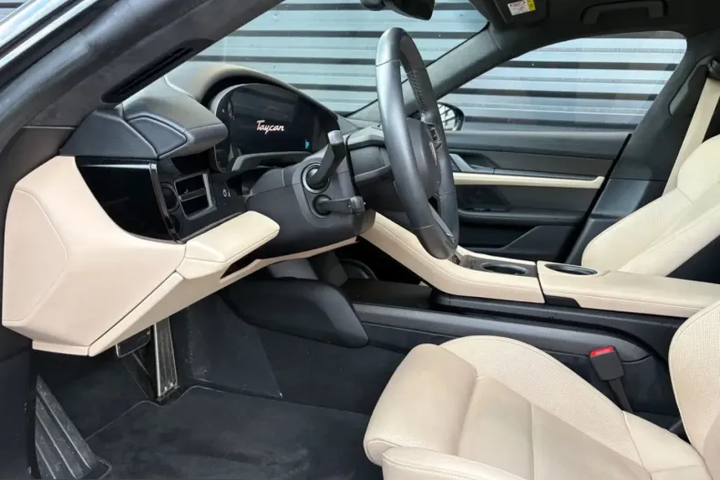 Porsche Taycan din 2022 cu 37.800 km - oferta POR199116 - foto 15