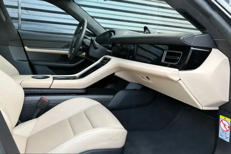 Porsche Taycan din 2022 cu 37.800 km - oferta POR199116 - foto 23