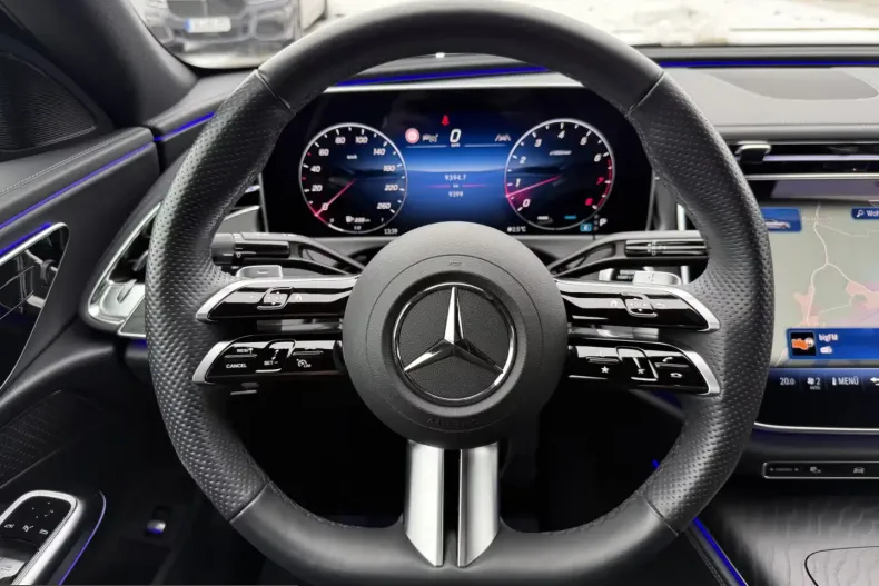 Mercedes-Benz E 200 (Clasa E) din 2024 cu 9.400 km - oferta MER199122 - foto 14