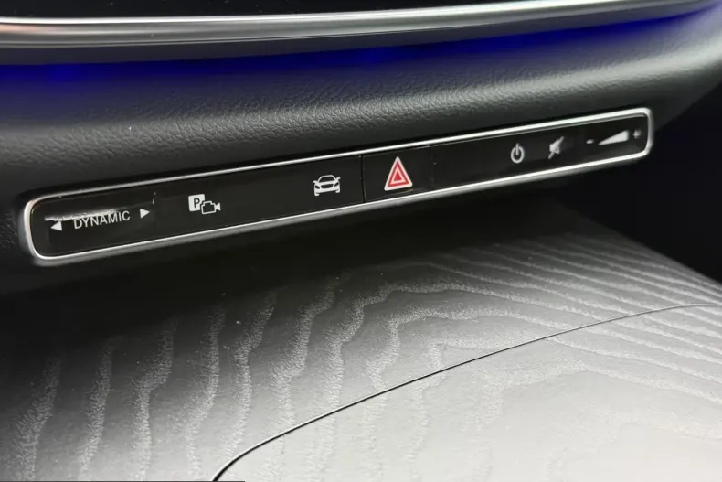 Mercedes-Benz E 200 (Clasa E) din 2024 cu 9.400 km - oferta MER199122 - foto 16