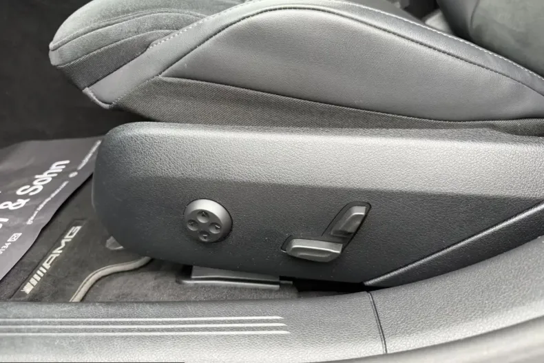 Mercedes-Benz E 200 (Clasa E) din 2024 cu 9.400 km - oferta MER199122 - foto 25