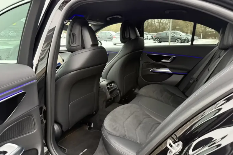 Mercedes-Benz E 200 (Clasa E) din 2024 cu 9.400 km - oferta MER199122 - foto 27