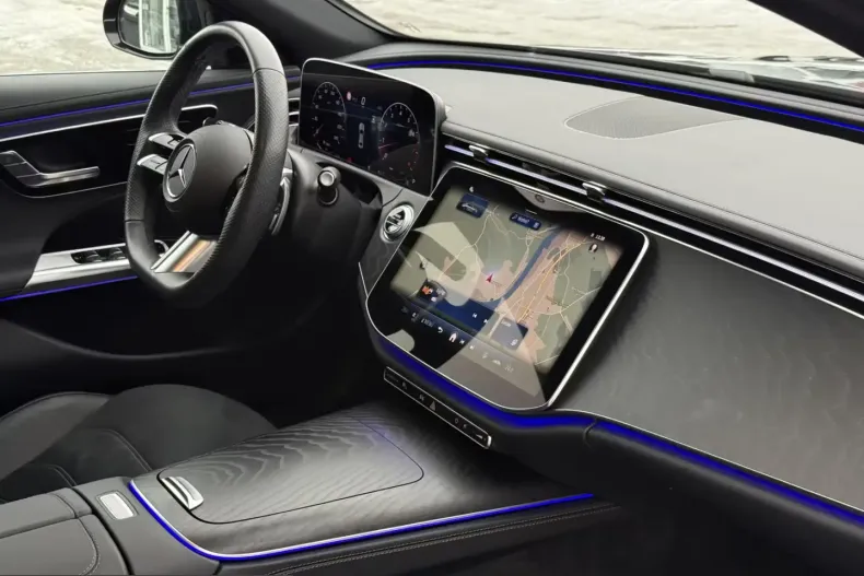 Mercedes-Benz E 200 (Clasa E) din 2024 cu 9.400 km - oferta MER199122 - foto 31