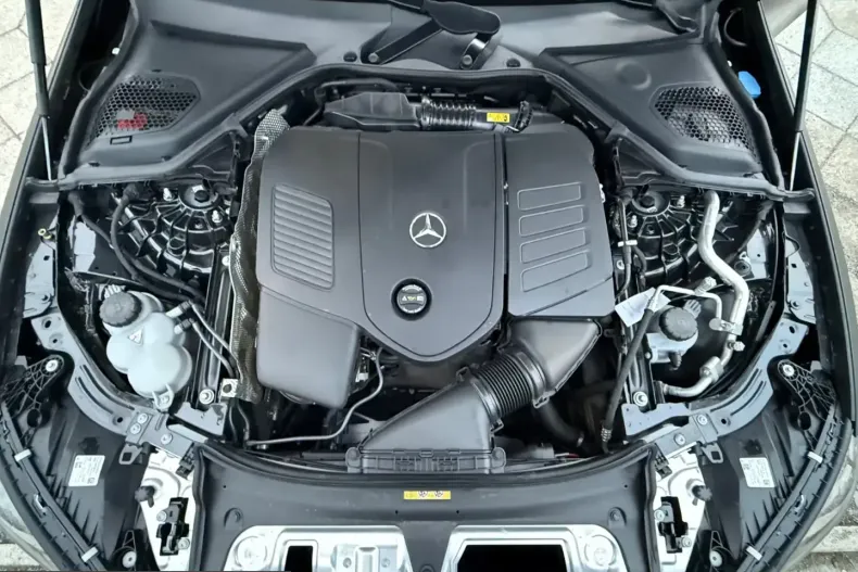 Mercedes-Benz E 200 (Clasa E) din 2024 cu 47.208 km - oferta MER199123 - foto 9