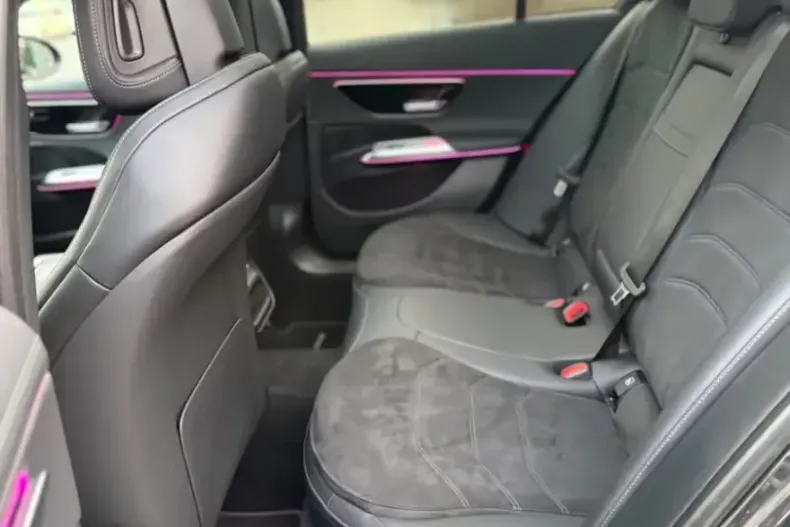 Mercedes-Benz E 200 (Clasa E) din 2024 cu 47.208 km - oferta MER199123 - foto 12