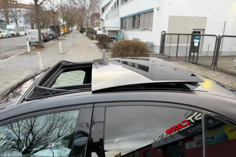 Mercedes-Benz E 200 (Clasa E) din 2024 cu 47.208 km - oferta MER199123 - foto 15