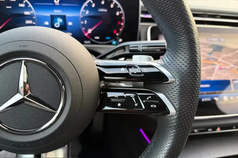 Mercedes-Benz E 200 (Clasa E) din 2024 cu 47.208 km - oferta MER199123 - foto 30