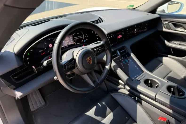 Porsche Taycan din 2022 cu 29.000 km - oferta POR199124 - foto 15