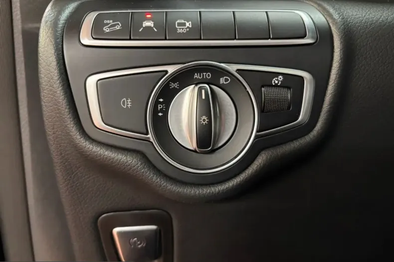 Mercedes-Benz V 300 (Clasa V) din 2024 cu 39.950 km - oferta MER199136 - foto 14