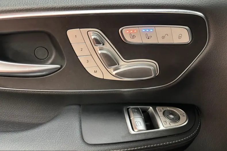 Mercedes-Benz V 300 (Clasa V) din 2024 cu 39.950 km - oferta MER199136 - foto 15