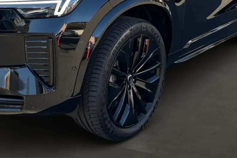 Volvo XC90 din 2026 cu 4.990 km - oferta VOL199138 - foto 6