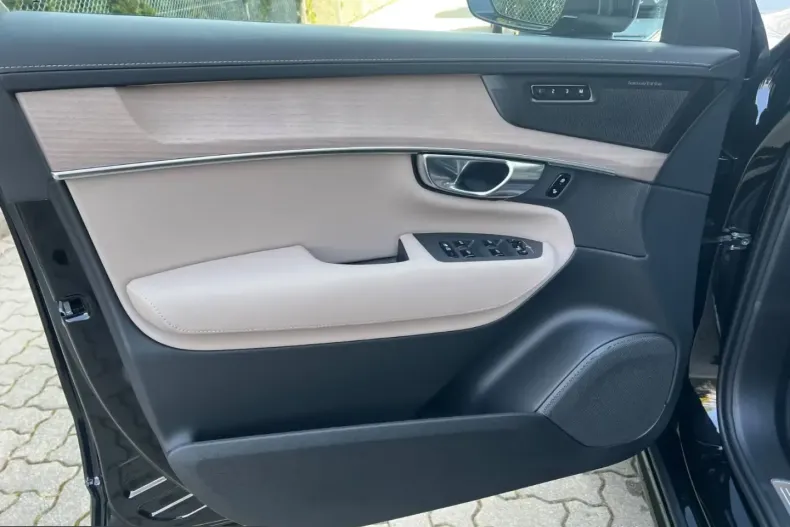 Volvo XC90 din 2026 cu 1.998 km - oferta VOL199146 - foto 11