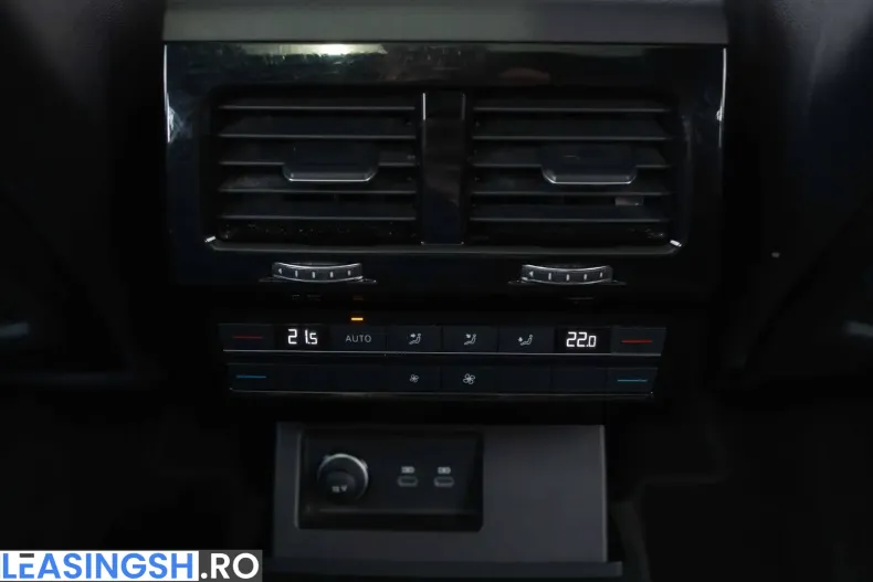 Volkswagen Touareg din 2021 cu 111.362 km - oferta VOL199153 - foto 35