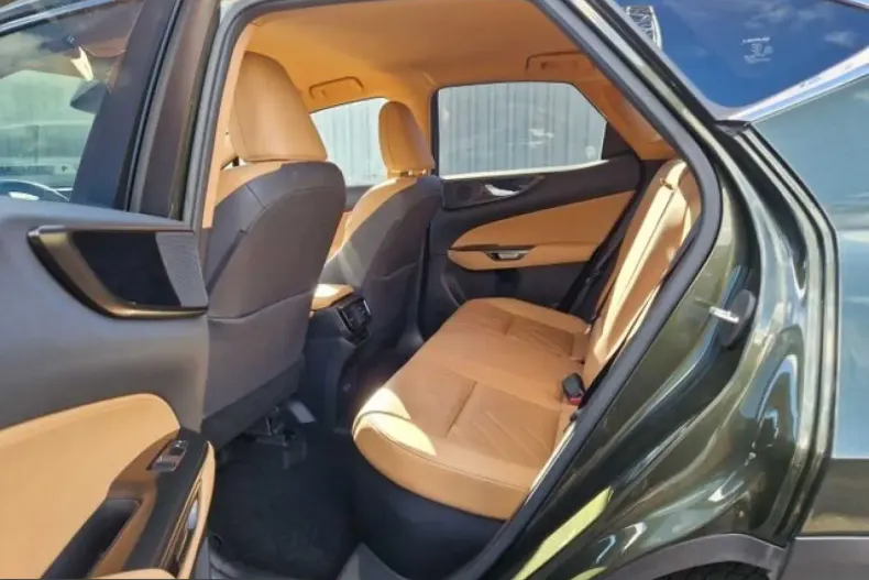 Lexus NX 450h din 2024 cu 37.946 km - oferta LEX199154 - foto 3