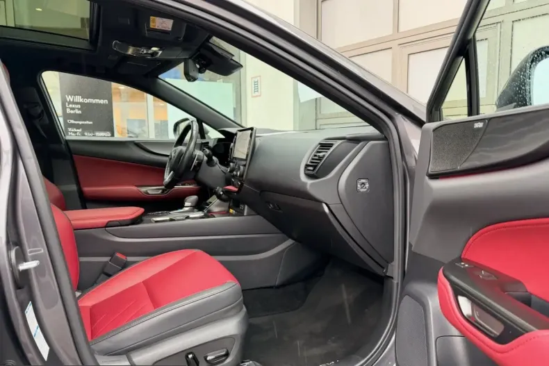 Lexus NX 350h din 2022 cu 40.237 km - oferta LEX199155 - foto 3