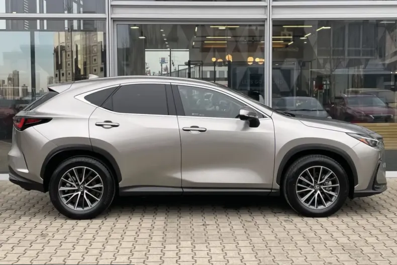 Lexus NX 350h din 2025 cu 5.013 km - oferta LEX199158 - foto 1
