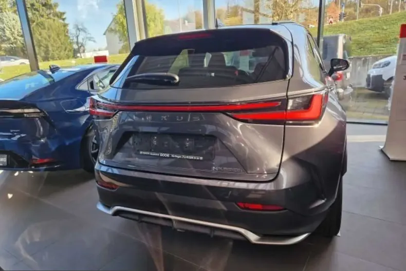 Lexus NX 350h din 2022 cu 71.123 km - oferta LEX199162 - foto 5