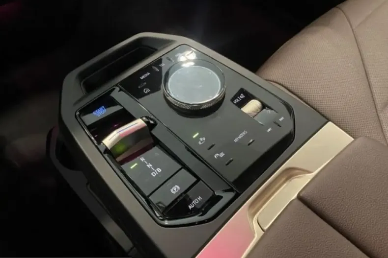 BMW iX din 2023 cu 35.631 km - oferta BMW199175 - foto 15