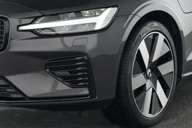 Volvo S60 din 2025 cu 14.500 km - oferta VOL199180 - foto 9