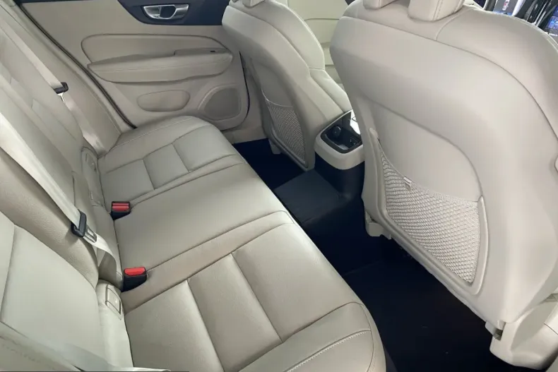 Volvo S60 din 2023 cu 32.950 km - oferta VOL199181 - foto 13