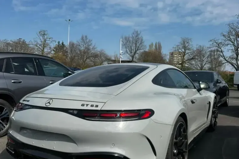 Mercedes-Benz AMG GT (Clasa GT) din 2024 cu 9.134 km - oferta MER199182 - foto 3