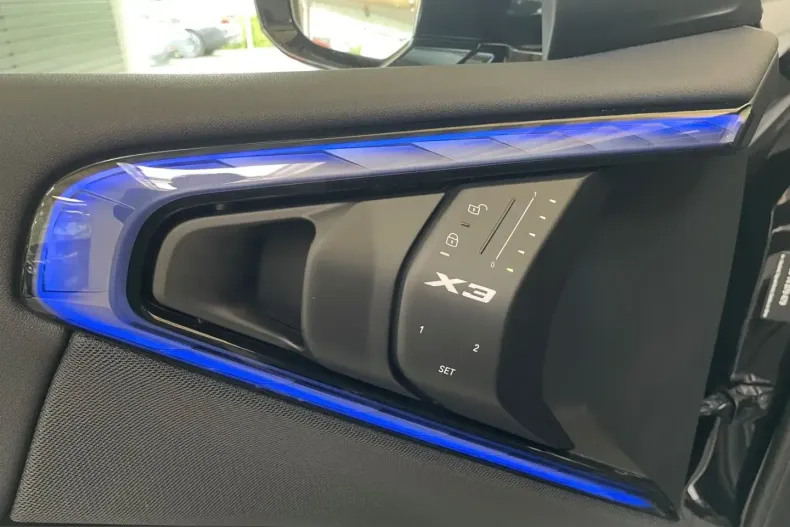 BMW X3 (Seria X) din 2025 cu 11.025 km - oferta BMW199184 - foto 13