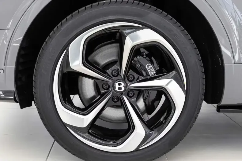 Bentley Bentayga din 2025 cu 6.900 km - oferta BEN199185 - foto 6