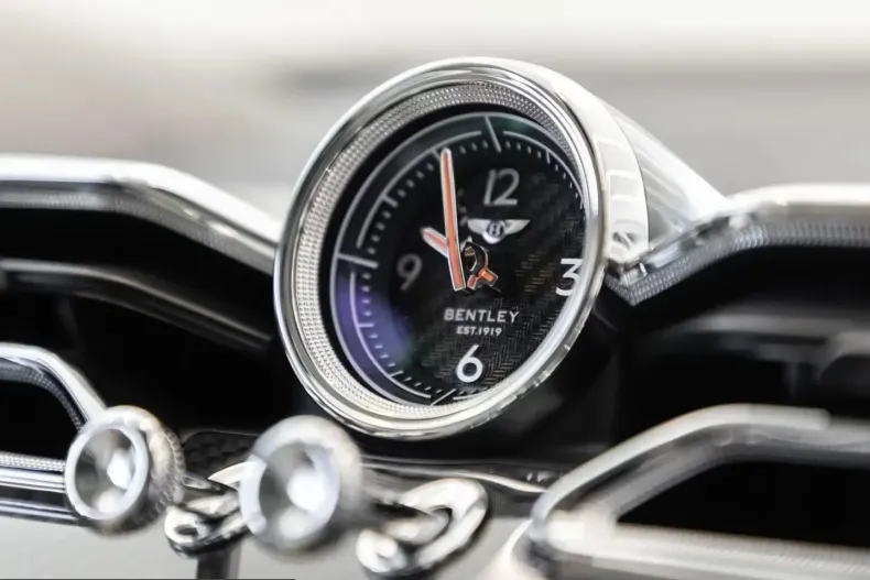 Bentley Bentayga din 2025 cu 6.900 km - oferta BEN199185 - foto 17