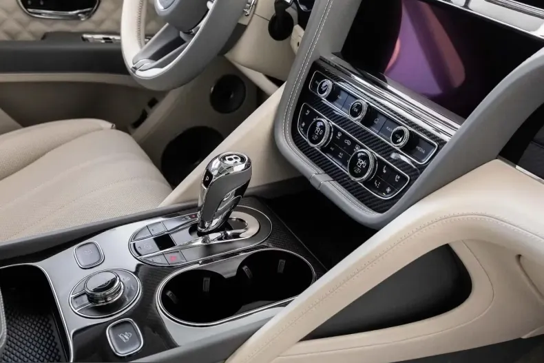 Bentley Bentayga din 2025 cu 6.900 km - oferta BEN199185 - foto 20