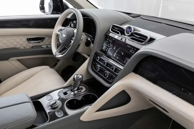 Bentley Bentayga din 2025 cu 6.900 km - oferta BEN199185 - foto 22