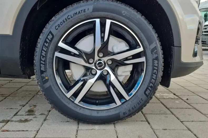 Volvo XC40 din 2024 cu 23.500 km - oferta VOL199188 - foto 7