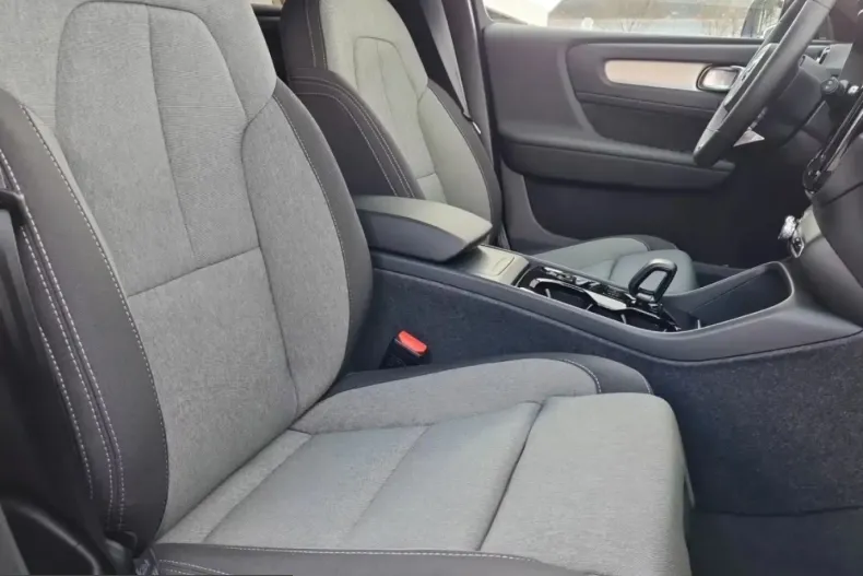 Volvo XC40 din 2024 cu 23.500 km - oferta VOL199188 - foto 12