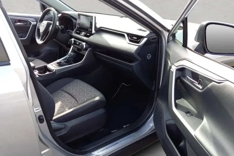 Toyota RAV4 din 2022 cu 55.450 km - oferta TOY199193 - foto 16