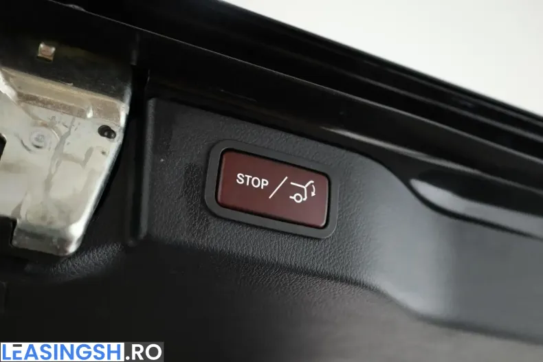 Mercedes-Benz V 300 (Clasa V) din 2023 cu 67.600 km - oferta MER199197 - foto 7